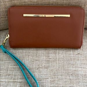 Steve madden clutch wallet